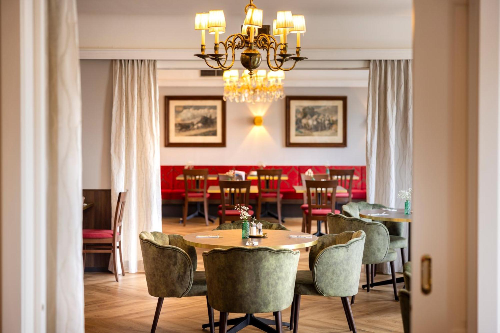 Vergeiner'S Hotel Traube Лиенц Екстериор снимка