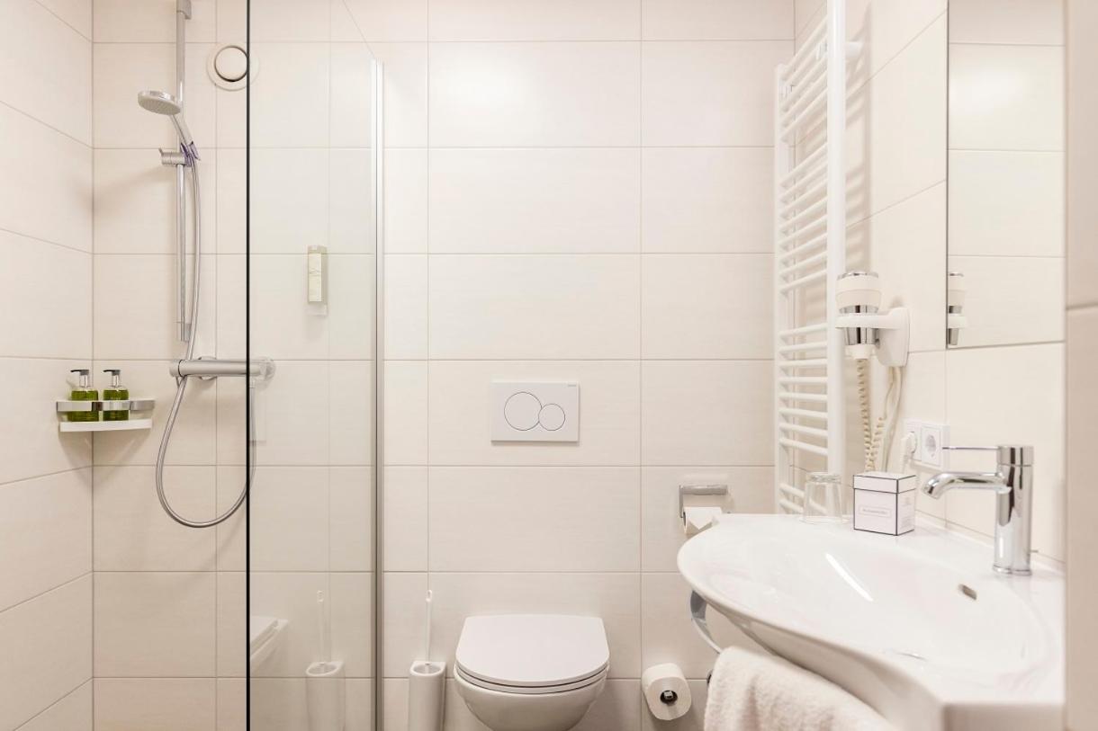 Vergeiner'S Hotel Traube Лиенц Екстериор снимка